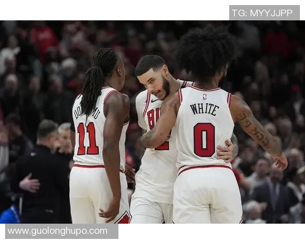 尼克斯险胜灰熊阿努诺比绝杀助球队逆转莫兰特布伦森表现抢眼